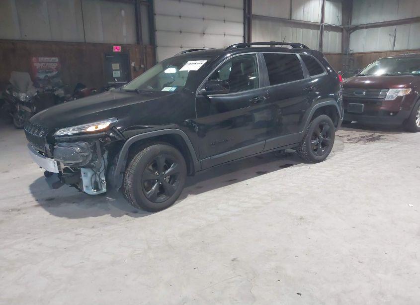 Photo 2 of 2018 Jeep Cherokee LATITUDE (VIN 1C4PJMCXXJD546391)