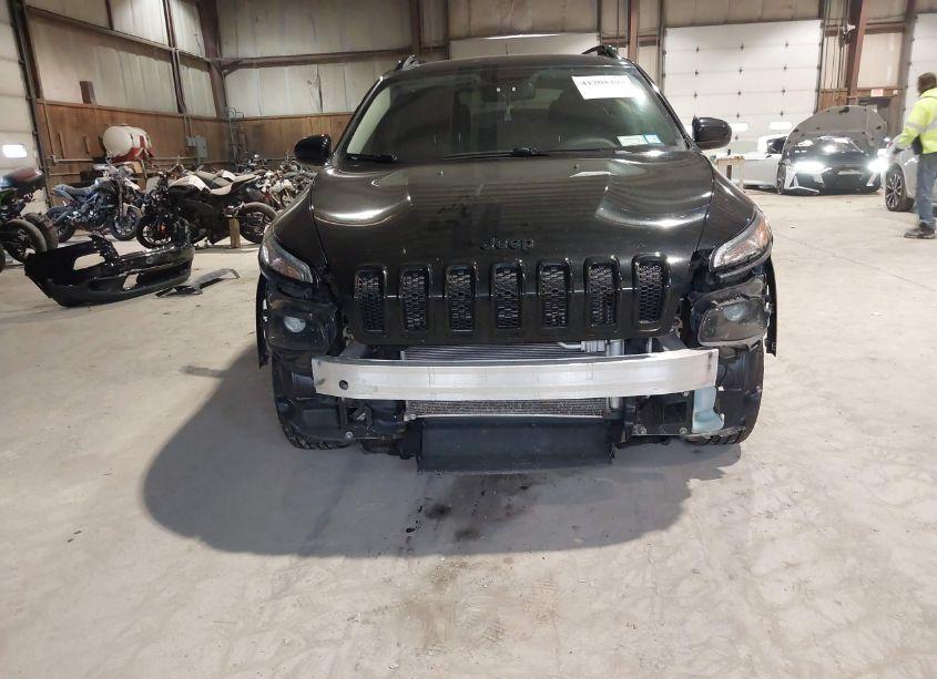 Photo 21 of 2018 Jeep Cherokee LATITUDE (VIN 1C4PJMCXXJD546391)