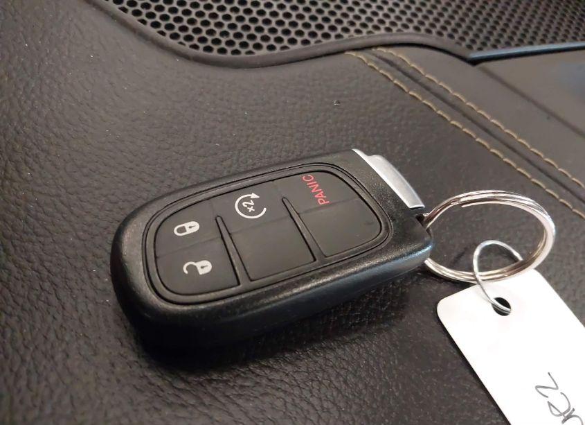 Photo 11 of 2016 Jeep Cherokee LIMITED (VIN 1C4PJMDB0GW267029)