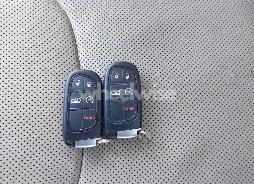 Photo 11 of 2015 Jeep Cherokee LIMITED (VIN 1C4PJMDB1FW708875)