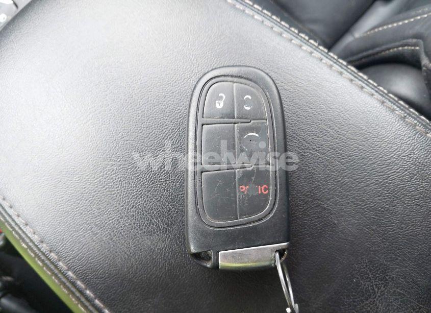 Photo 11 of 2015 Jeep Cherokee LIMITED (VIN 1C4PJMDB1FW749409)