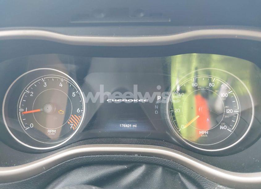 Photo 7 of 2015 Jeep Cherokee LIMITED (VIN 1C4PJMDB1FW749409)