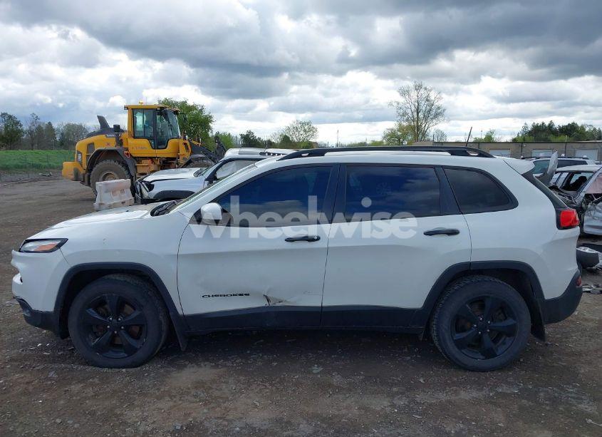 Photo 13 of 2016 Jeep Cherokee HIGH ALTITUDE (VIN 1C4PJMDB1GW310020)