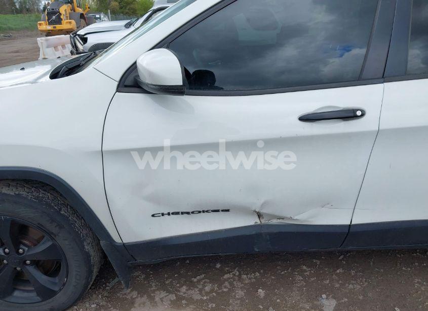 Photo 17 of 2016 Jeep Cherokee HIGH ALTITUDE (VIN 1C4PJMDB1GW310020)