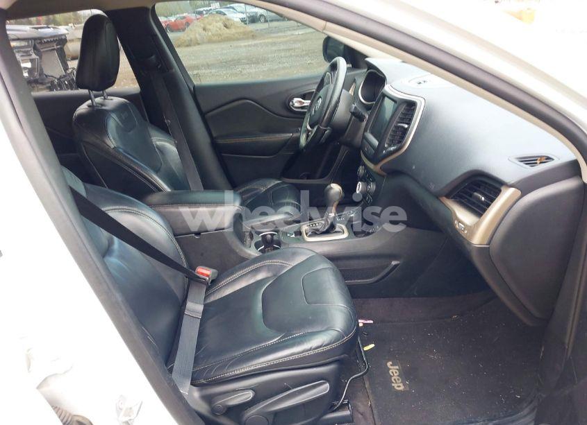 Photo 5 of 2016 Jeep Cherokee HIGH ALTITUDE (VIN 1C4PJMDB1GW310020)