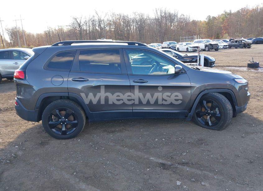 Photo 13 of 2017 Jeep Cherokee HIGH ALTITUDE 4X4 (VIN 1C4PJMDB1HW524720)