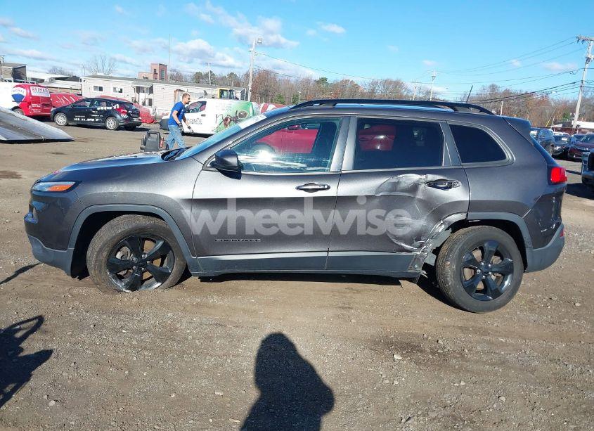 Photo 14 of 2017 Jeep Cherokee HIGH ALTITUDE 4X4 (VIN 1C4PJMDB1HW524720)