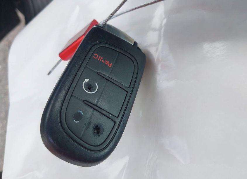 Photo 11 of 2015 Jeep Cherokee LIMITED (VIN 1C4PJMDB2FW736765)