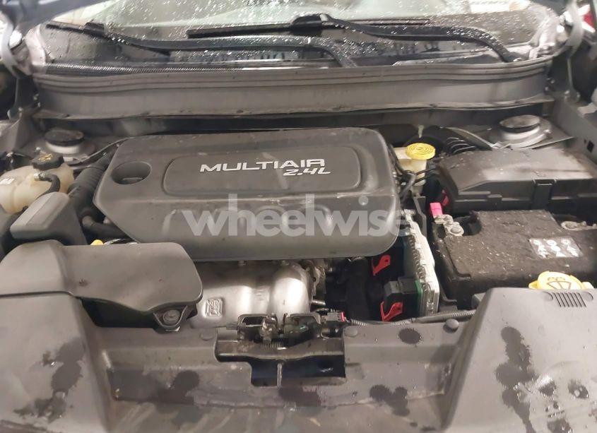 Photo 10 of 2016 Jeep Cherokee LIMITED (VIN 1C4PJMDB2GW197016)