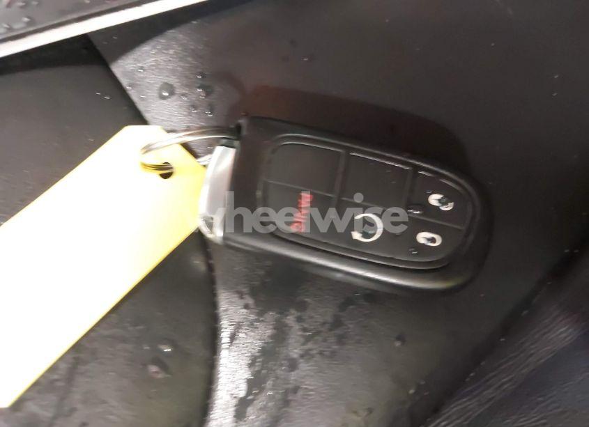 Photo 11 of 2016 Jeep Cherokee LIMITED (VIN 1C4PJMDB2GW197016)