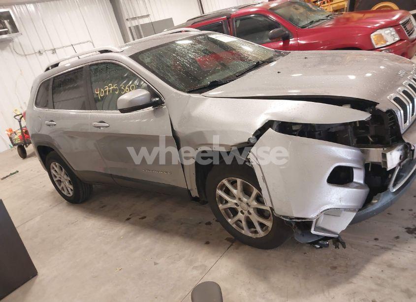 Photo 13 of 2016 Jeep Cherokee LIMITED (VIN 1C4PJMDB2GW197016)