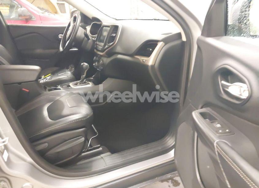 Photo 5 of 2016 Jeep Cherokee LIMITED (VIN 1C4PJMDB2GW197016)