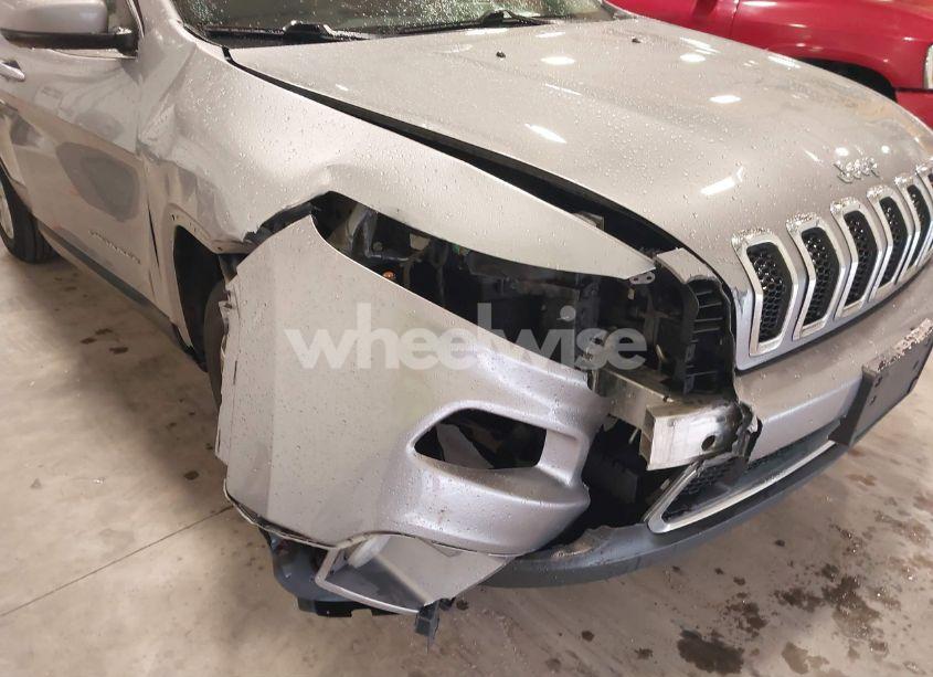 Photo 6 of 2016 Jeep Cherokee LIMITED (VIN 1C4PJMDB2GW197016)