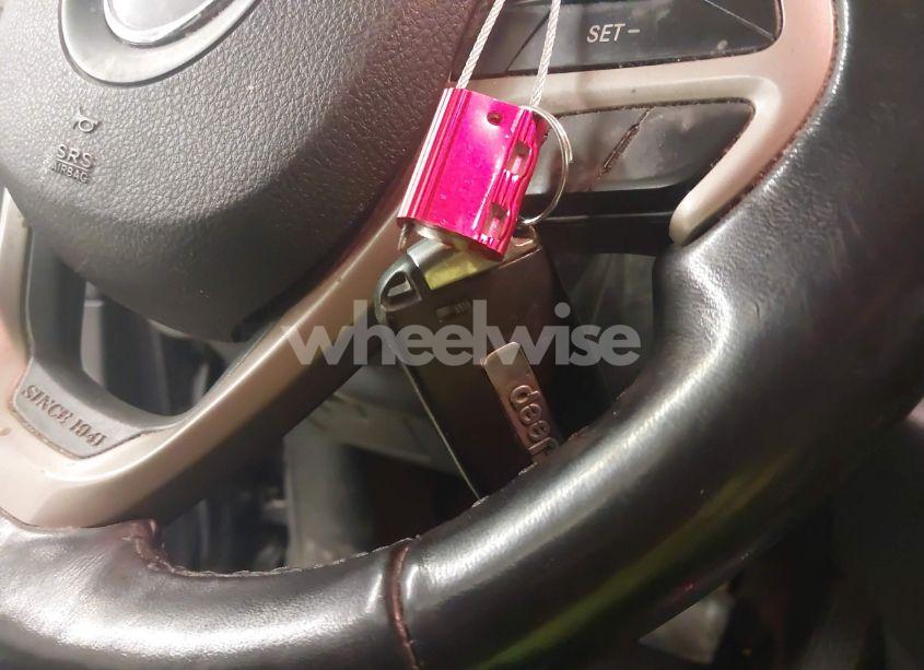 Photo 11 of 2016 Jeep Cherokee LIMITED (VIN 1C4PJMDB2GW211464)