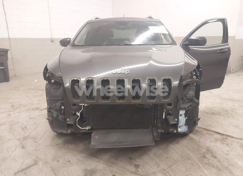 Photo 6 of 2016 Jeep Cherokee LIMITED (VIN 1C4PJMDB2GW211464)