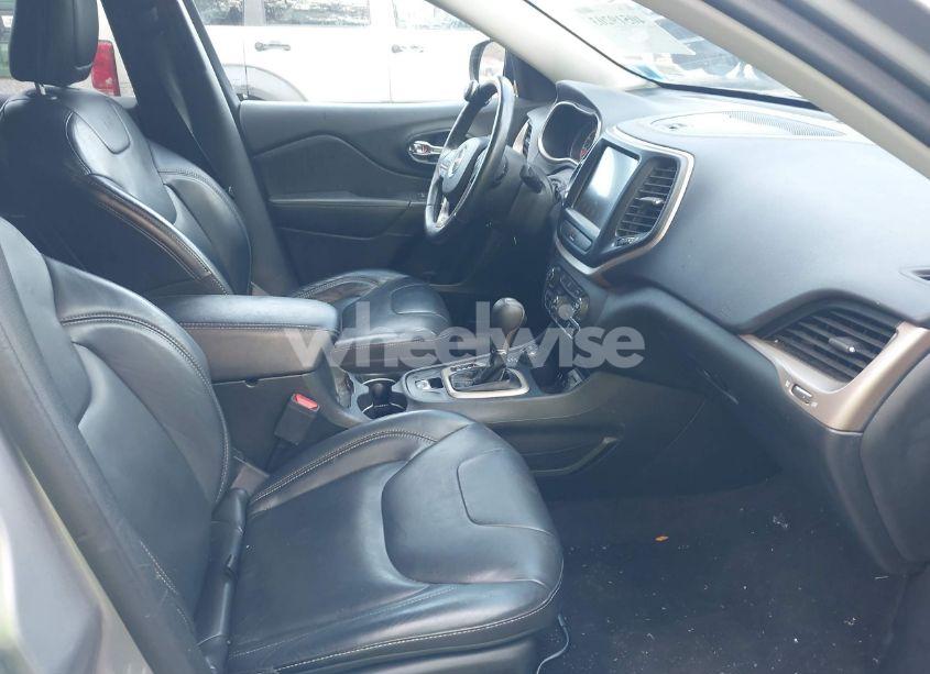 Photo 5 of 2016 Jeep Cherokee HIGH ALTITUDE (VIN 1C4PJMDB2GW368766)