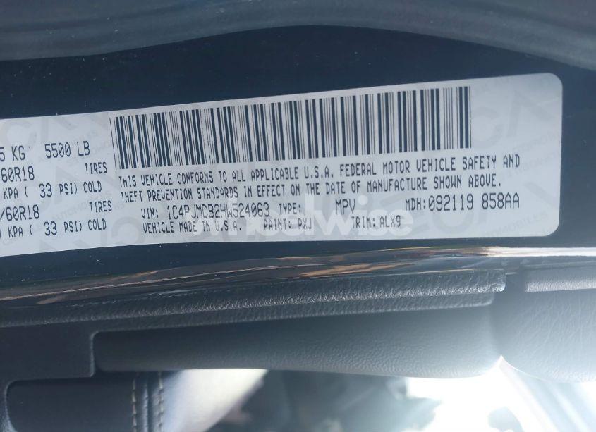 Photo 9 of 2017 Jeep Cherokee LIMITED 4X4 (VIN 1C4PJMDB2HW524063)