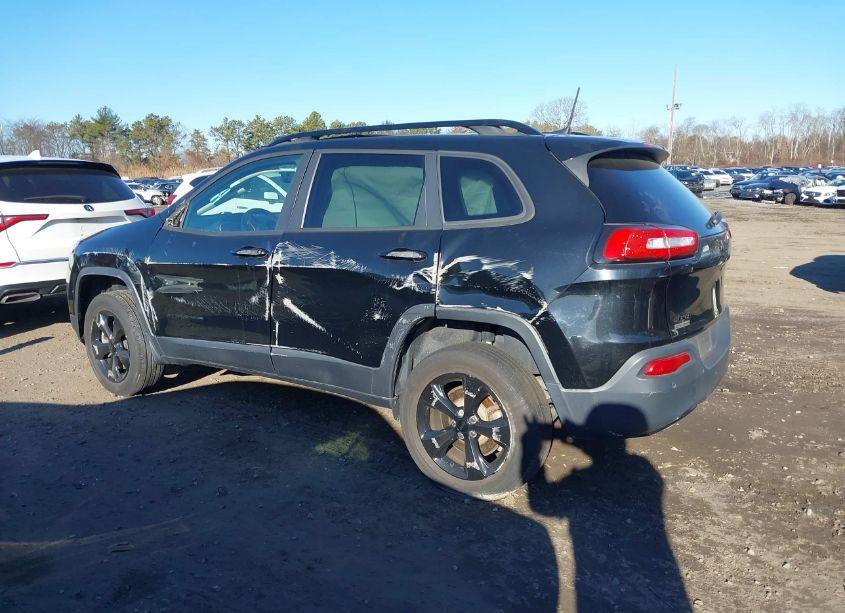 Photo 13 of 2018 Jeep Cherokee LIMITED 4X4 (VIN 1C4PJMDB2JD555055)