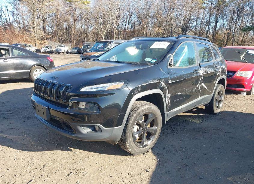 Photo 2 of 2018 Jeep Cherokee LIMITED 4X4 (VIN 1C4PJMDB2JD555055)