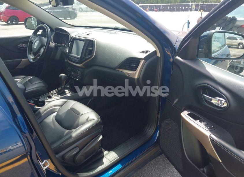 Photo 5 of 2018 Jeep Cherokee LIMITED 4X4 (VIN 1C4PJMDB2JD617487)