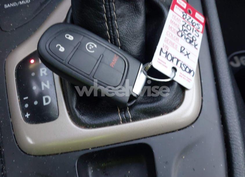 Photo 11 of 2015 Jeep Cherokee LIMITED (VIN 1C4PJMDB3FW769578)