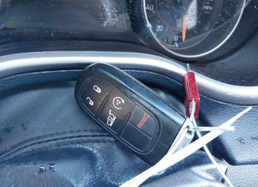 Photo 11 of 2016 Jeep Cherokee LIMITED (VIN 1C4PJMDB3GW132949)