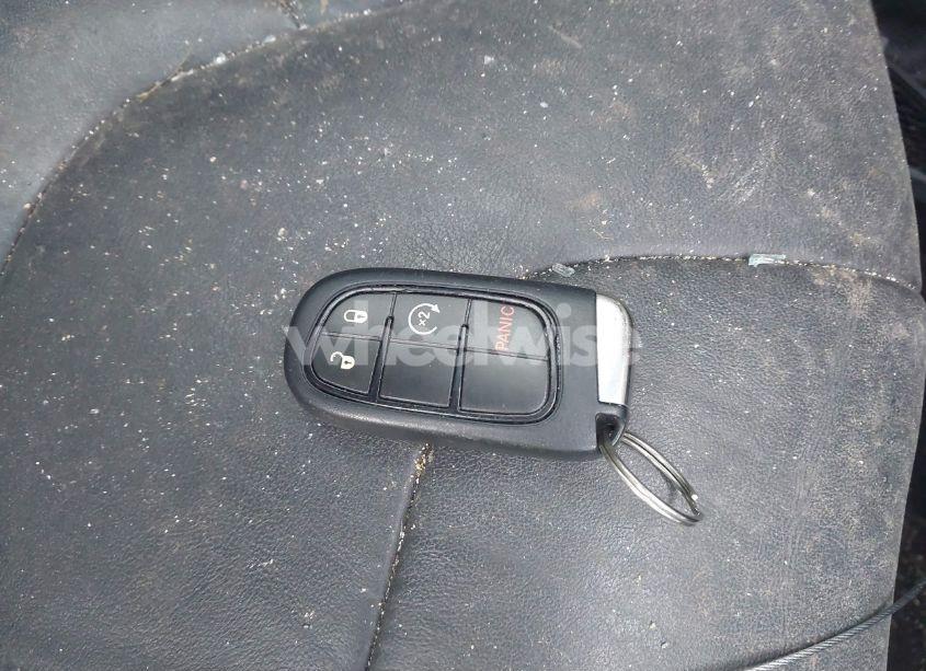 Photo 11 of 2016 Jeep Cherokee LIMITED (VIN 1C4PJMDB3GW206225)