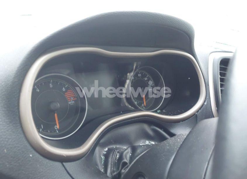 Photo 15 of 2016 Jeep Cherokee LIMITED (VIN 1C4PJMDB3GW206225)