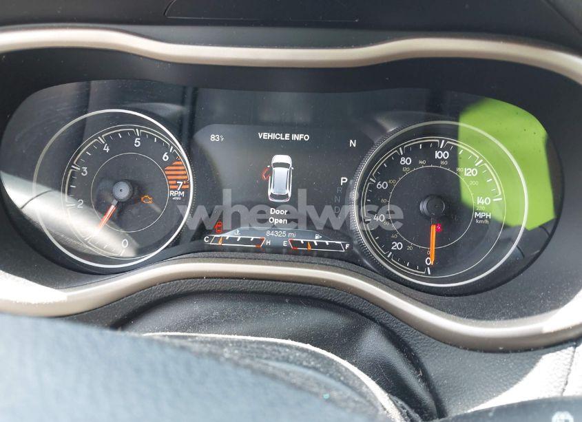 Photo 7 of 2016 Jeep Cherokee LIMITED (VIN 1C4PJMDB3GW267073)