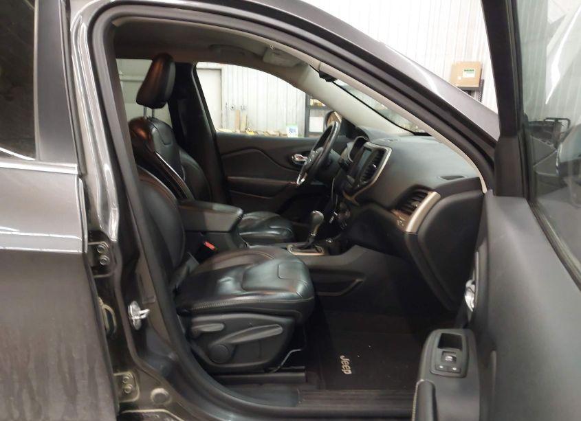 Photo 5 of 2016 Jeep Cherokee LIMITED (VIN 1C4PJMDB3GW295732)