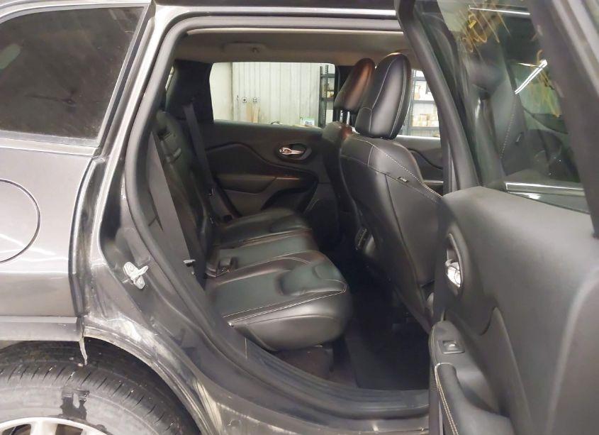 Photo 8 of 2016 Jeep Cherokee LIMITED (VIN 1C4PJMDB3GW295732)