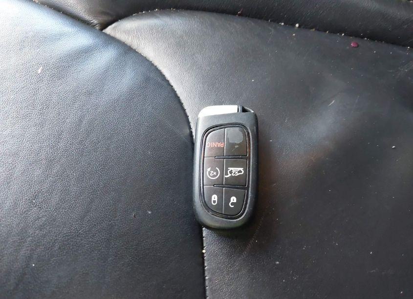 Photo 11 of 2016 Jeep Cherokee LIMITED (VIN 1C4PJMDB3GW339700)