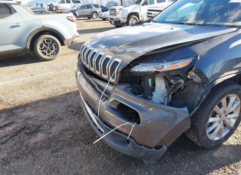 Photo 6 of 2016 Jeep Cherokee LIMITED (VIN 1C4PJMDB3GW339700)