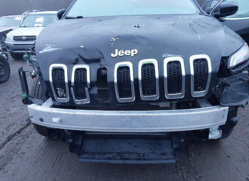 Photo 6 of 2017 Jeep Cherokee LIMITED 4X4 (VIN 1C4PJMDB3HW649024)