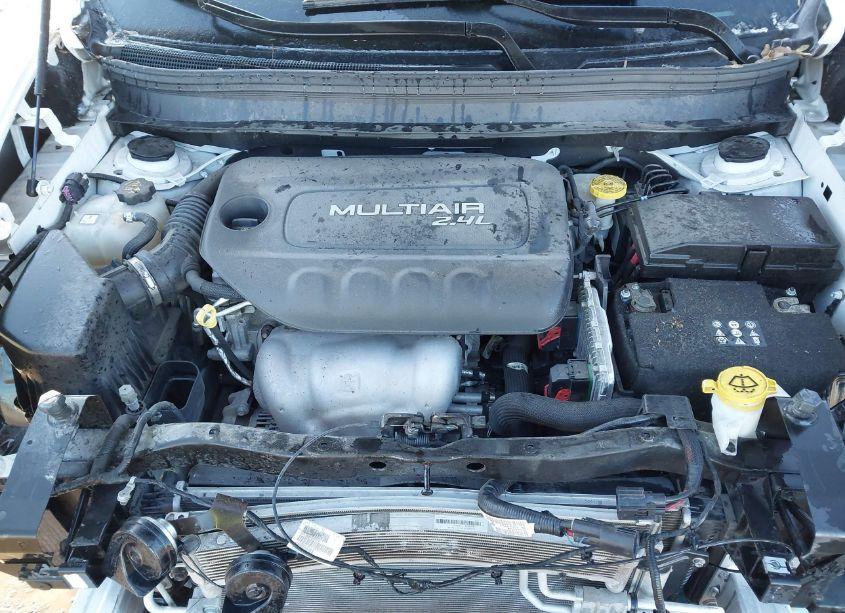 Photo 10 of 2018 Jeep Cherokee LIMITED 4X4 (VIN 1C4PJMDB3JD525644)