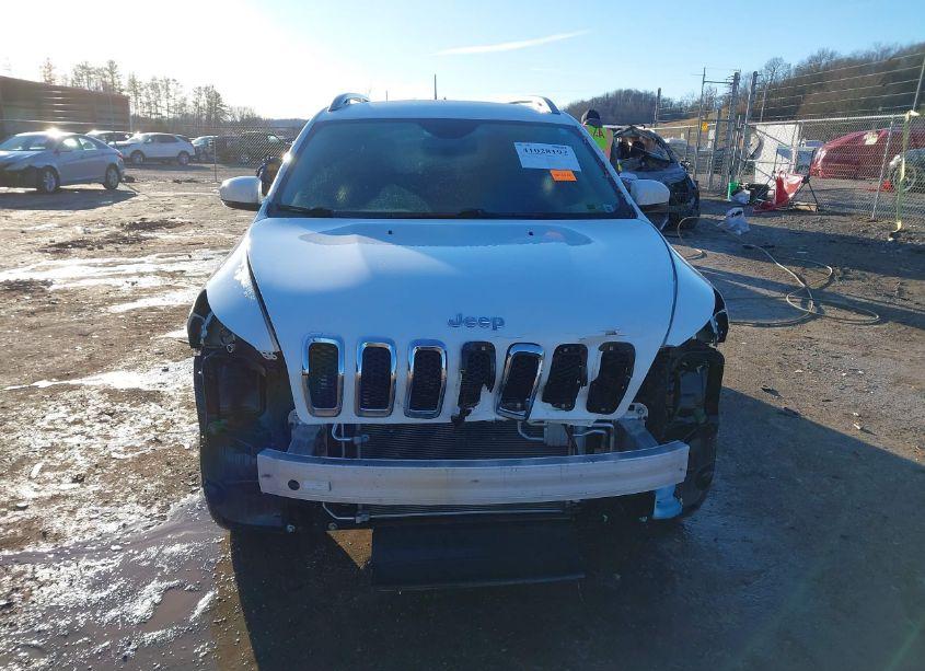 Photo 13 of 2018 Jeep Cherokee LIMITED 4X4 (VIN 1C4PJMDB3JD525644)