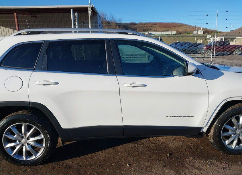 Photo 14 of 2018 Jeep Cherokee LIMITED 4X4 (VIN 1C4PJMDB3JD525644)