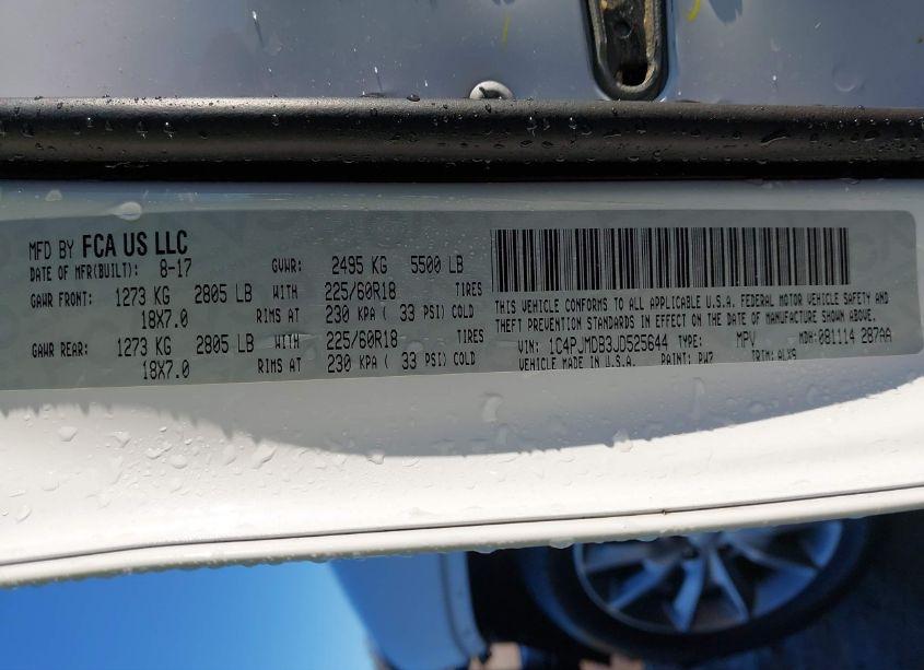 Photo 9 of 2018 Jeep Cherokee LIMITED 4X4 (VIN 1C4PJMDB3JD525644)