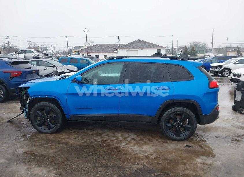 Photo 15 of 2018 Jeep Cherokee LIMITED 4X4 (VIN 1C4PJMDB3JD570003)