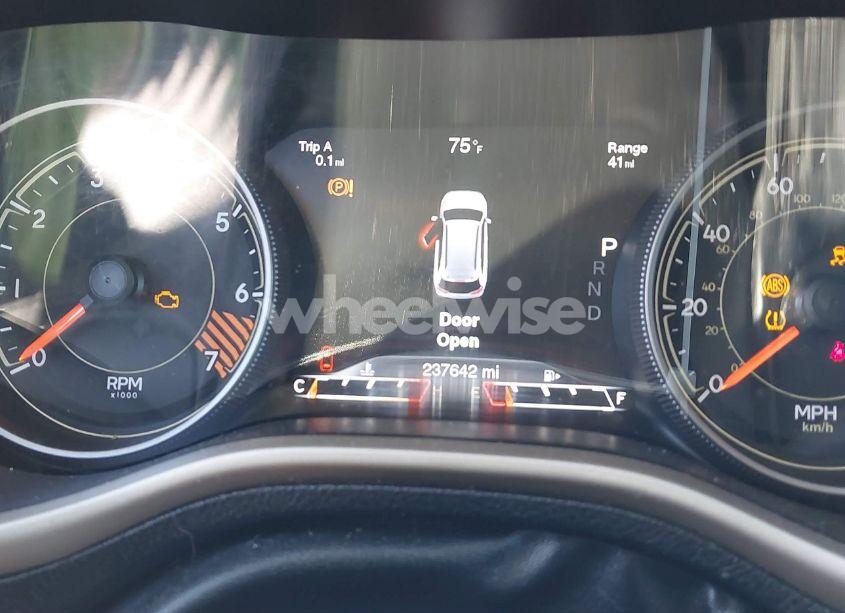 Photo 15 of 2015 Jeep Cherokee LIMITED (VIN 1C4PJMDB4FW541413)