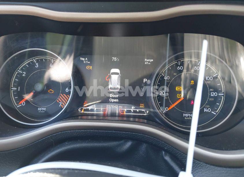 Photo 7 of 2015 Jeep Cherokee LIMITED (VIN 1C4PJMDB4FW541413)