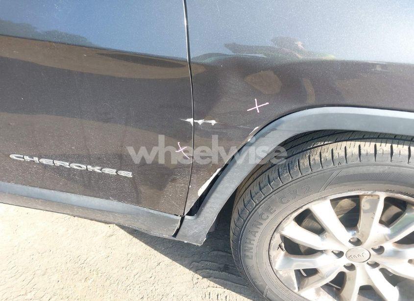 Photo 18 of 2015 Jeep Cherokee LIMITED (VIN 1C4PJMDB4FW610956)