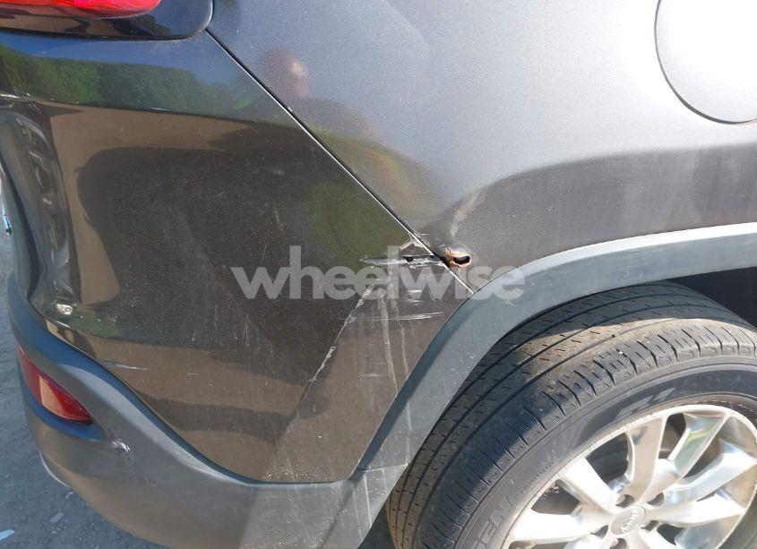 Photo 20 of 2015 Jeep Cherokee LIMITED (VIN 1C4PJMDB4FW610956)