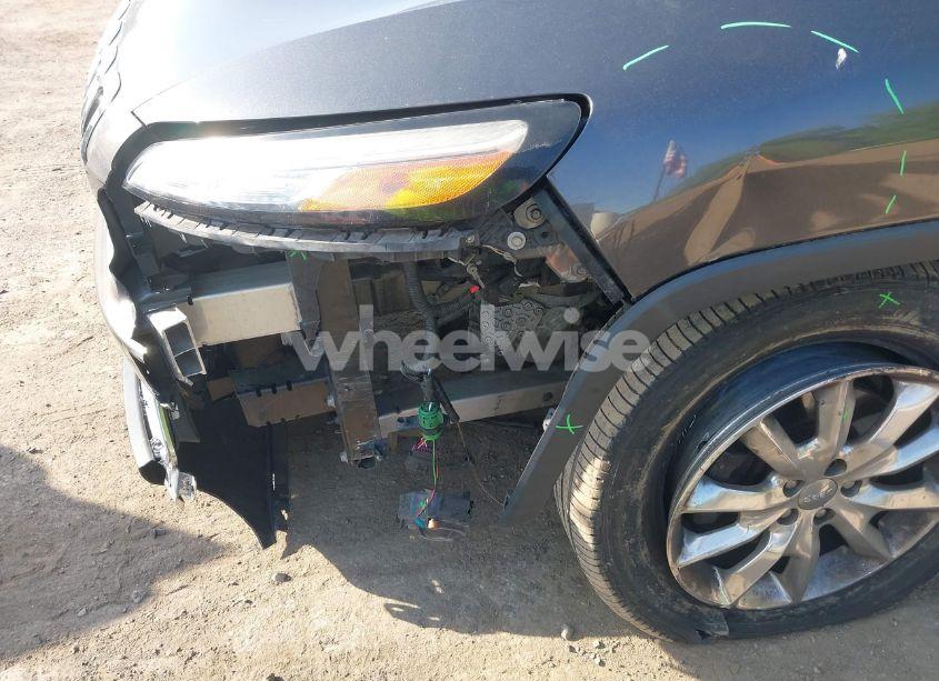 Photo 21 of 2015 Jeep Cherokee LIMITED (VIN 1C4PJMDB4FW610956)