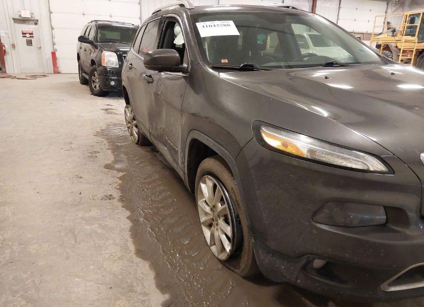 Photo 6 of 2016 Jeep Cherokee LIMITED (VIN 1C4PJMDB4GW119028)