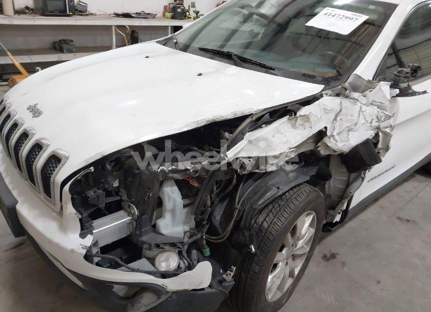 Photo 6 of 2016 Jeep Cherokee LIMITED (VIN 1C4PJMDB4GW175342)