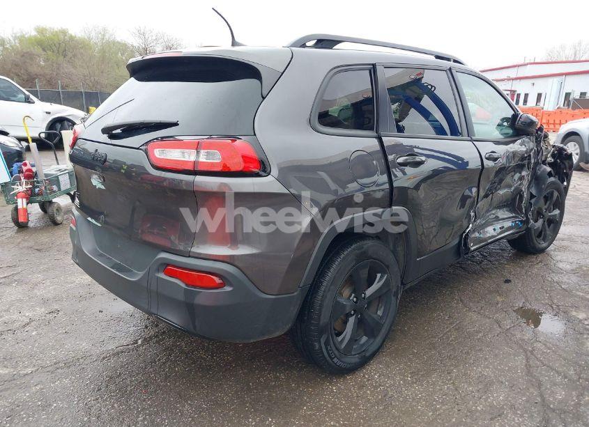 Photo 4 of 2017 Jeep Cherokee HIGH ALTITUDE 4X4 (VIN 1C4PJMDB4HW664678)