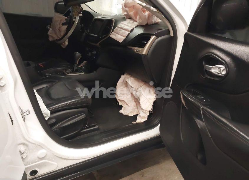 Photo 5 of 2016 Jeep Cherokee LIMITED (VIN 1C4PJMDB5GW152331)