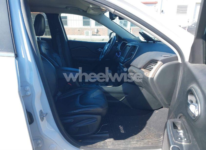 Photo 5 of 2016 Jeep Cherokee LIMITED (VIN 1C4PJMDB5GW202676)