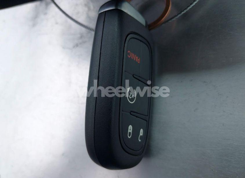 Photo 11 of 2016 Jeep Cherokee LIMITED (VIN 1C4PJMDB5GW289320)